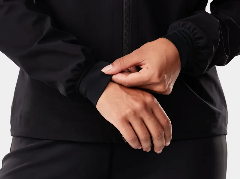 Trek Circuit Women's Rain Cycling Jacket in Black-3